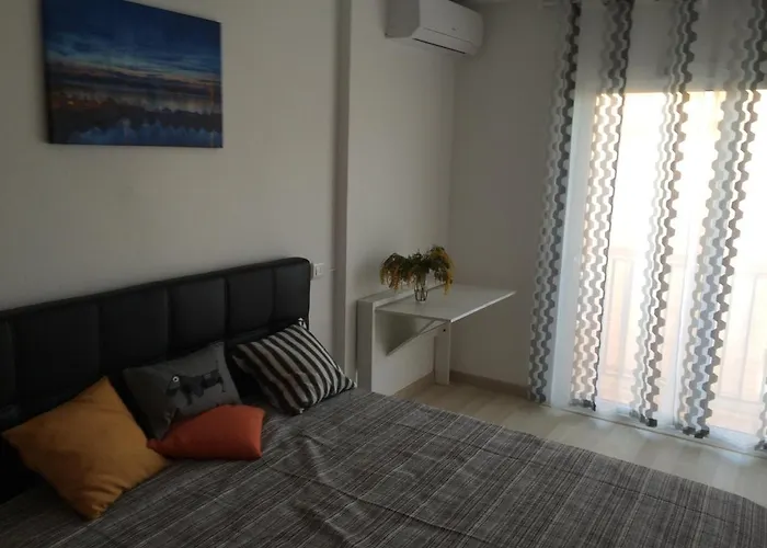 Traumhafte Mit Meerblick In Schoener Umgebung *