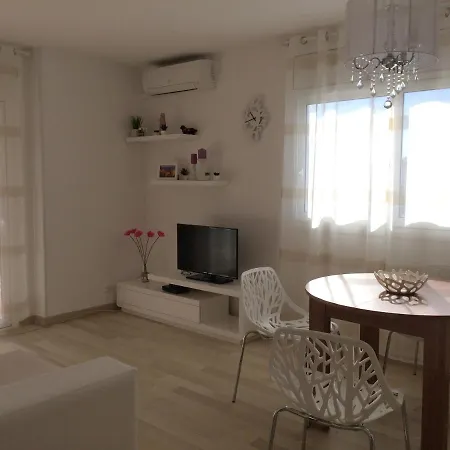 Traumhafte Mit Meerblick In Schoener Umgebung Apartament Lloret de Mar
