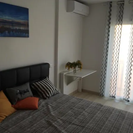 Traumhafte Mit Meerblick In Schoener Umgebung *